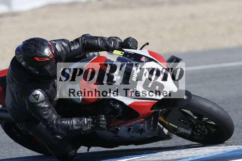 /Archiv-2024/02 29.01.-02.02.2024 Moto Center Thun Jerez/Gruppe schwarz-black/630